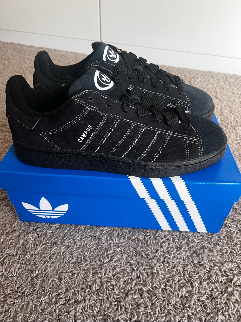 New adidas Black Suede Low-Top Sneakers
Men- Size 12